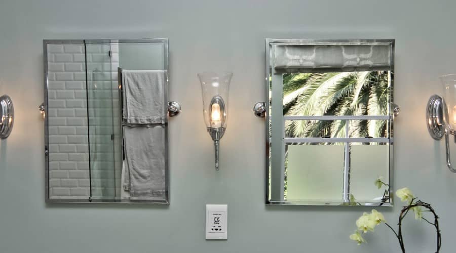 Rolada galel bathroom lights